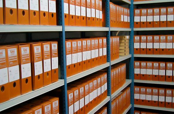 DOCUMENTOS Y ARCHIVOS